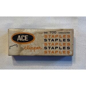VTG 1 BOX ACE CLIPPER CHISEL POINT #700 UNDULATED STAPLES HALF FULL BOX